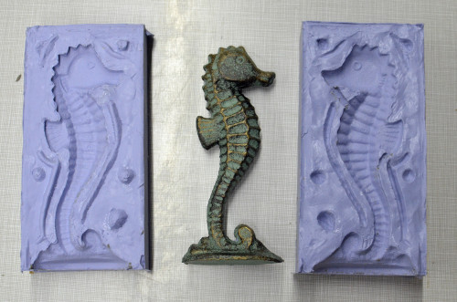 Seahorse mold